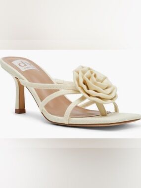 Dolce Vita Cream (Yellow Tint) Rosette Heeled Slip On Sandals - Size 8.5